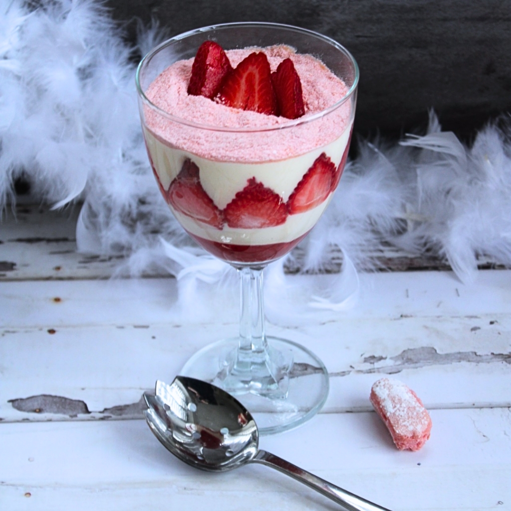 Tiramisu Fraise Et Biscuit Rose Biscuits Fossier